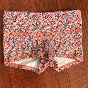 Lululemon low rise 2.5 inseam shorts